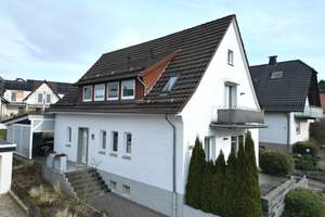 Wohnen mit Herz: Modernisiertes Zuhause mit Einliegerwohnung in Warburg-Nörde – Die vollständige Adresse der Immobilie erhältst du vom Anbieter., 34414 Warburg – Vorschaubild 1