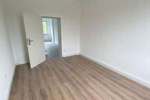 Frisch Renoviert!  Neues Bad 2 Zimmer im 3.OG rechts im gepfl. Haus! Stellplatz verfügbar! – Grundschötteler Straße 2b, 58135 Haspe-West, Hagen – Vorschaubild 4