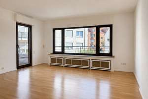 Attraktive 3-Zi-Wohnung mit Dachterrasse in Düsseldorf-Benrath – Die vollständige Adresse der Immobilie erhältst du vom Anbieter., 40597 Benrath, Düsseldorf – Vorschaubild 3