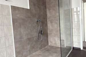 Einziehen & wohlfühlen – frisch renovierte 3-Zimmer-Wohnung mit Stellplatz