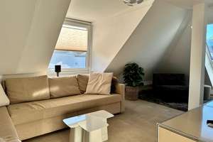 Elegante, helle 4-Zimmer-Wohnung im Dachgeschoss einer denkmalgeschützten Villa – Die vollständige Adresse der Immobilie erhältst du vom Anbieter., 28203 Ostertor, Bremen – Vorschaubild 7