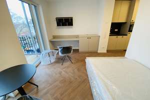 Direkt in Adlershof! Studio voll möbliert mit Balkon! – Moissistraße 31, 12489 Adlershof, Berlin – Vorschaubild 1