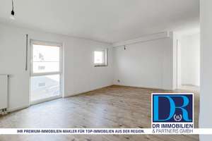 Mitten in der City: 2-Zimmer-Whg mit Duplex-Stellplatz und Südbalkon!