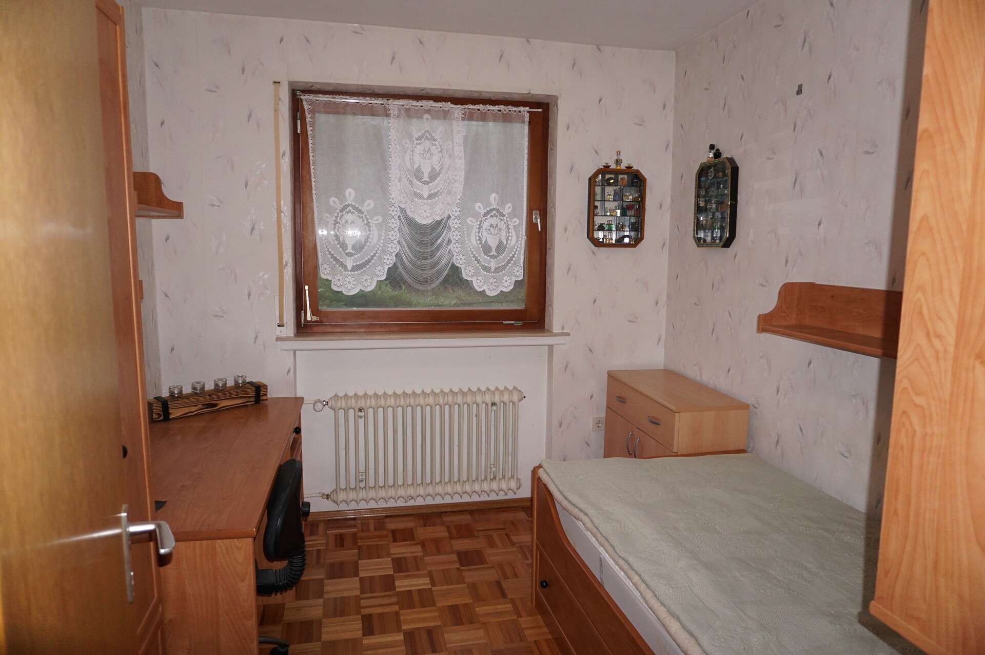 Immobilie in Guxhagen - Attraktives Zweifamilienhaus in ruhiger, naturnaher Lage. Keine Käuferprovision! - Bild 9