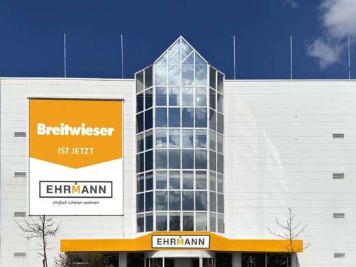 Attraktive Ausstellungsfläche im Möbelhaus Ehrmann Heidelberg