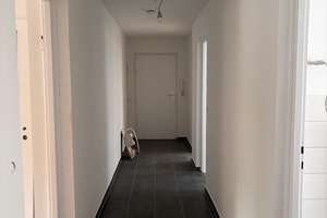 Frisch renovierte 2,5-Zimmer-Wohnung mit neuer Einbauküche und elegantem Parkettboden – Schäufeleinstr. 35, 80687 Friedenheim, München – Vorschaubild 9