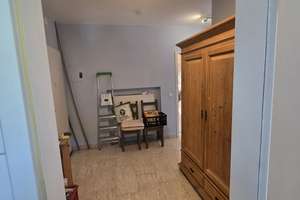 Schöne geräumige 4-Zimmer-Wohnung mit Balkon im 1.OG in Friedrichsdorf-Seulberg zu vermieten  – Die vollständige Adresse der Immobilie erhältst du vom Anbieter., 61381 Friedrichsdorf – Vorschaubild 2