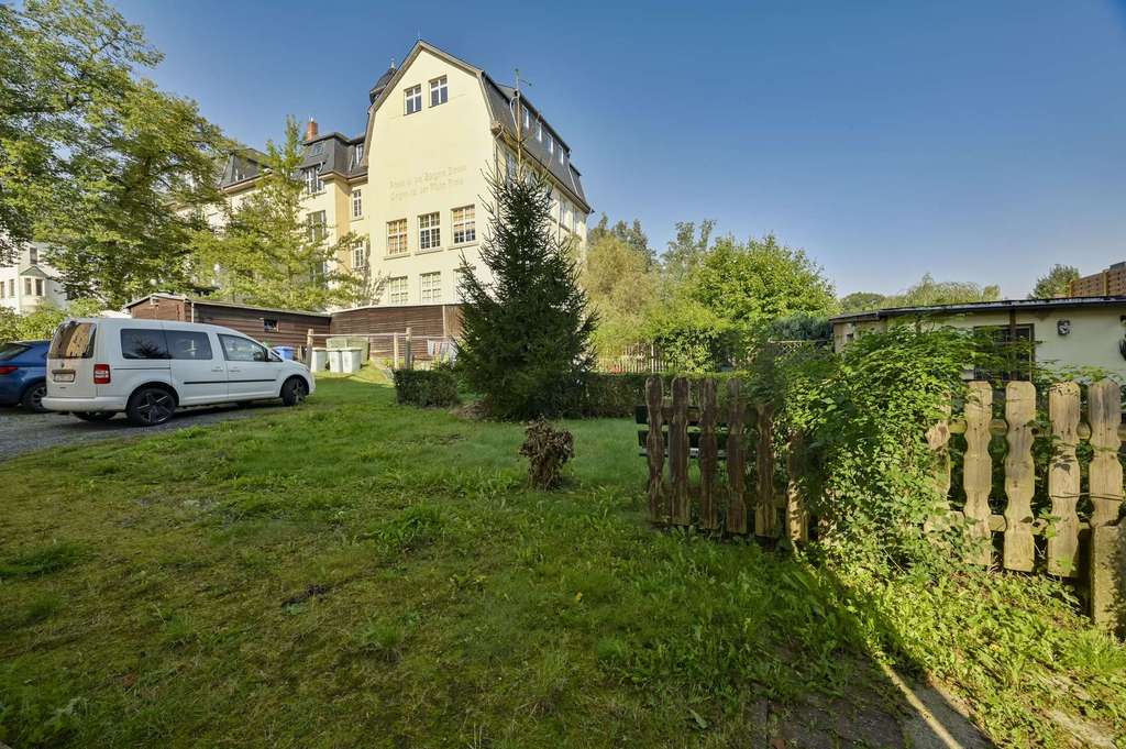 Immobilie in Lichtenstein/Sachsen - Attraktives Investment in Lichtenstein – gepflegtes Mehrfamilienhaus (Balkone) mit Potenzial+Rendite - Bild 1