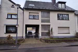 Renditeobjekte in Köln-Porz, vermietetes Dreifamilienhaus  und vermietetes EFH in guter Wohnlage