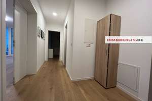 IMMOBERLIN.DE - Komfortable Wohnung im KfW-55-Haus mit Balkon & Loggia beim Ortskern nahe WISTA – Die vollständige Adresse der Immobilie erhältst du vom Anbieter., 12489 Adlershof, Berlin – Vorschaubild 3