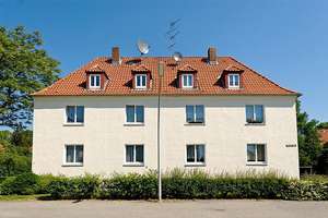 Warndtstr. 4, 1 R - Schöne frisch modernisierte 3-Zimmer-Wohnung mit Tageslichtduschbad – Warndtstr. 4, 38116 Lehndorf-Watenbüttel, Braunschweig – Vorschaubild 1