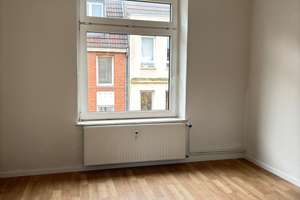 Helle 3-Zimmer-Wohnung im 3. OG mit Loggia in der Kaiserstraße 51 – zentrale Lage in Kiel-Gaarden – Kaiserstraße 49 &  51, 24143 Gaarden-Ost, Kiel – Vorschaubild 5