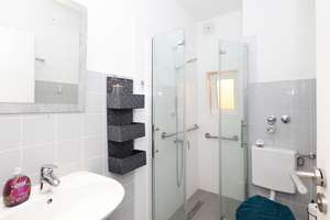 Helle ca. 68m² 2-Zimmer-Wohnung! Sofort bezugsfrei! Perfekter Schnitt! Westbalkon! Stellplatz! – Die vollständige Adresse der Immobilie erhältst du vom Anbieter., 12109 Mariendorf, Berlin – Vorschaubild 4