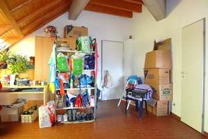 1 ZKB* extravagantes DG* maximal 1 Person* renoviert* inkl. kl. EBK* Wannenbad* zentral DA-Bessungen – Die vollständige Adresse der Immobilie erhältst du vom Anbieter., 64285 Bessungen, Darmstadt – Vorschaubild 2