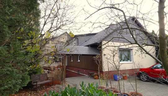 Bild von + +  sonniges Haus mit Weitblick + + Wintergarten und mehr + + Platz für die große Familie + +