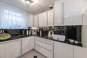 Sehr gepflegtes und modernes Reihenmittelhaus für die ganze Familie – Die vollständige Adresse der Immobilie erhältst du vom Anbieter., 70329 Hedelfingen (Ortsteil), Stuttgart – Vorschaubild 14
