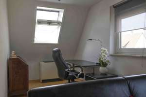 Möblierte 2,5-Zimmer-Dachgeschosswohnung in Stuttgart-Stammheim – Kolumbusstr. 22, 70439 Stammheim-Süd, Stuttgart – Vorschaubild 9