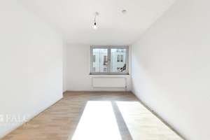 Helle, bezugsfreie 2-Zimmer-Wohnung mit Balkon & Loggia in Düsseldorf-Pempelfort – 40477 Pempelfort, Düsseldorf – Vorschaubild 5