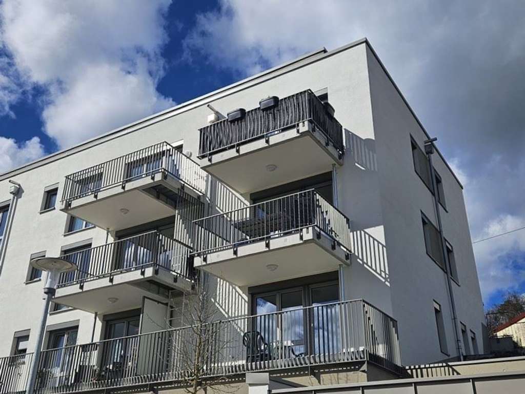 Immobilie in Syrgenstein - *Modern und energetisch top* Sonnige 3-Z.-Whg., Garage und Balkon mit Weitblick in Staufen  - Bild 1