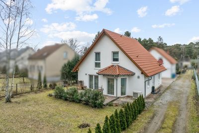 Zukunftssicher wohnen: A+ Energieeffizienz auf 650m² Grundstück nahe Berlin