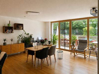 2-Zimmer Wohnung mit eigenem Gartenanteil, Carport und Hausmeisterservice am Michelsberg!