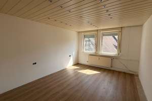 Gelegenheit - Reutlingen-Betzingen, 4-Zimmer-Wohnung – Im Dorf 22, 72770 Betzingen, Reutlingen – Vorschaubild 4