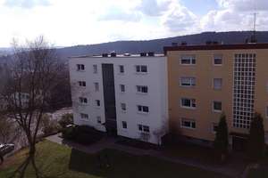 3 Zimmer Wohnung saniert, mit Balkon