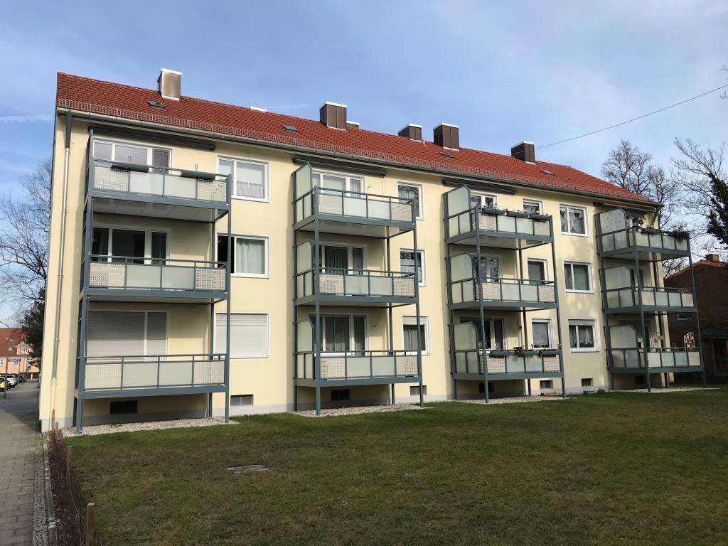 Renovierungsbedürftige, kompakte Wohnung mit Balkon in Laim zu verkaufen, München – Bild 1