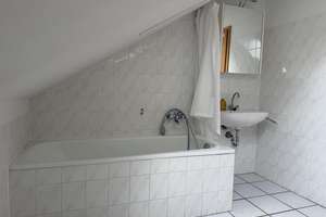 Gemütliche 2-Zimmer-Dachgeschosswohnung mit Stellplatz in Neubeckum – frei ab sofort – 59269 Beckum – Vorschaubild 4
