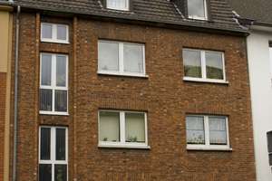 schöne 3,5 Zi-Maisonette-Whg.mit Dachterasse i.4-Part.-Hs. – Leyentalstr. 87, 47799 Cracau, Krefeld – Vorschaubild 2