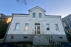 Ein Haus voller Möglichkeiten auf großzügigem Grundstück