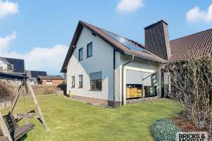 Einfamilienhaus mit Wintergarten und Doppelgarage – Die vollständige Adresse der Immobilie erhältst du vom Anbieter., 95176 Konradsreuth – Vorschaubild 2