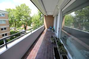 ***ALLES FRISCH RENOVIERT!- ERSTBEZUG NACH KOMPETTRENOVIERUNG, 3 ZI. MIT BALKON IN ERKRATH***