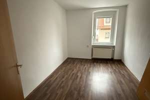 Solides Mehrfamilienhaus mit 4 Einheiten | 494 m² | Baujahr 1970 | Ruhige Lage in Scheinfeld – Würzburger Straße 13, 91443 Scheinfeld – Vorschaubild 6