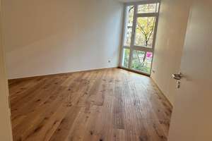 KURFÜRSTENHOF: lichtdurchflutete 4,5 -Zimmer-Whg. mit Loggia, 2 Bädern & TG Stellplatz – Zittelstraße 6, 80796 Neuschwabing, München – Vorschaubild 2