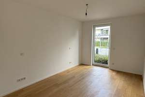 Attraktive 3-Zimmer-Wohnung mit Terrasse, Einbauküche und Tiefgaragenstellpl – Clara-Schumann-Straße 5, 93049 Westenviertel, Regensburg – Vorschaubild 7