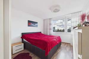 Wohnen mit Komfort: Hochwertige 4-Zimmer-Wohnung mit Einbauküche, Balkon & Garage in Regensburg! – Die vollständige Adresse der Immobilie erhältst du vom Anbieter., 93057 Reinhausen, Regensburg – Vorschaubild 10