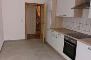 zentrale 2 Raumwohnung mit Einbauküche – Bernhardstraße 38, 9126 Lutherviertel, Chemnitz – Vorschaubild 2