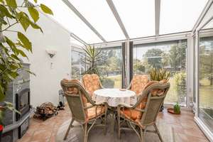 Bezugsfreies Einfamilienhaus mit Wintergarten und teilbarem Grundstück in Berlin-Schmöckwitz – Die vollständige Adresse der Immobilie erhältst du vom Anbieter., 12527 Schmöckwitz, Berlin – Vorschaubild 2