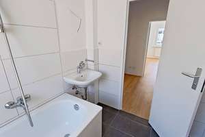 Moderne 2-Zimmer-Wohnung mit BALKON, EBK und viel Lichteinfall – Ahornweg 6, 25436 Uetersen – Vorschaubild 8
