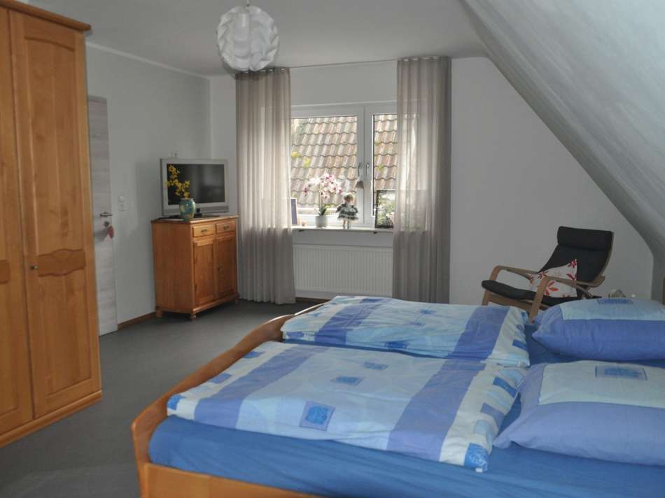Schlafzimmer groß OG