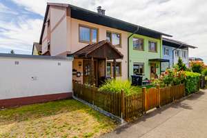Großzügiges Reihenendhaus mit Gartenidylle in ruhiger Wohnlage – Die vollständige Adresse der Immobilie erhältst du vom Anbieter., 79585 Steinen – Vorschaubild 1