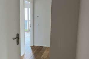 Geschmackvolle 3-Raum-Wohnung mit Terrasse und Küche in Ingolstadt – Egerlandstraße 3a-b, 85053 Südost, Ingolstadt – Vorschaubild 10