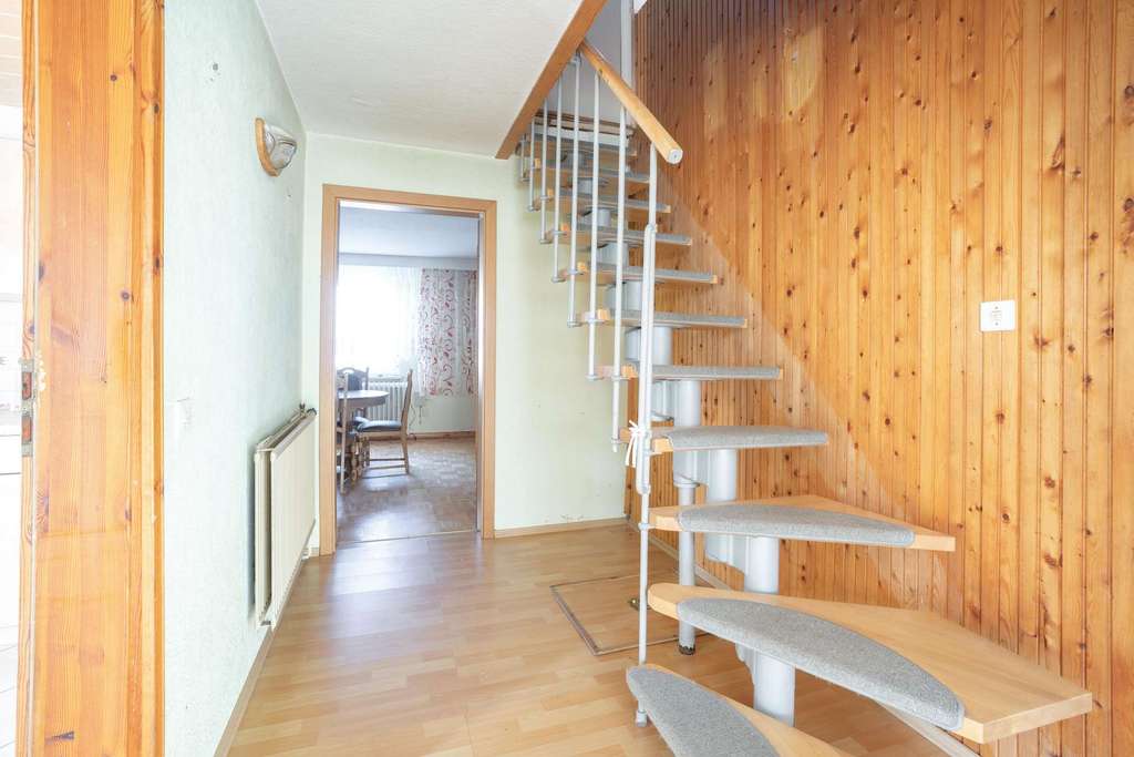 Immobilie in Saal - Natur pur - Einfamilienhaus mit großem Grundstück und viel Potenzial - Bild 4