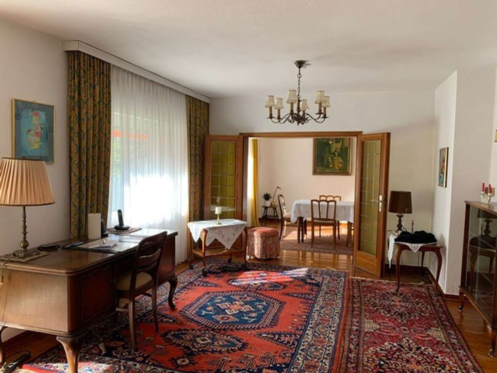 Immobilie in Hennef (Sieg) - Viel Platz, viele Möglichkeiten: Zweifamilienhaus mit großem Garten in Hennef-Allner - Bild 1