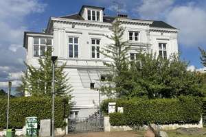 Renovierte Dachgeschoss Wohnung mit Stadtparkblick