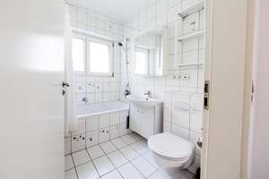 Beste Aussichtslage - Charmantes 2-3 Familienhaus mit großem Garten  – Die vollständige Adresse der Immobilie erhältst du vom Anbieter., 70195 Botnang-Süd, Stuttgart – Vorschaubild 12