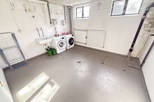 Schwachhausen: Schöne, gut aufgeteilte 3-4 Zi. - DG- Wohnung mit Lift, gr. Balkon u. TG-Stellplatz – Die vollständige Adresse der Immobilie erhältst du vom Anbieter., 28211 Gete, Bremen – Vorschaubild 17