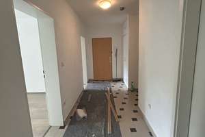 Erstbezug nach hochwertiger Sanierung – moderne 3,5-Zimmer-Wohnung mit Balkon ins Grüne – Sonnleite 10, 44892 Langendreer, Bochum – Vorschaubild 8