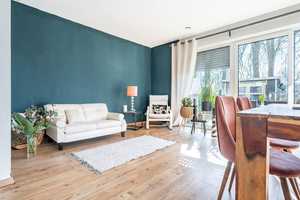 Moderne Doppelhaushälfte mit Terrasse, Garten und Stellplatz in Ahrensburg zu erwerben! – Stormarn (Kreis) – Vorschaubild 2